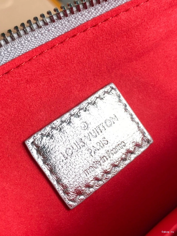 PM LOUIS VUITTON COUSSIN 0729
